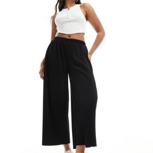 ASOS DESIGN Plisse Wide Culottes Black 8